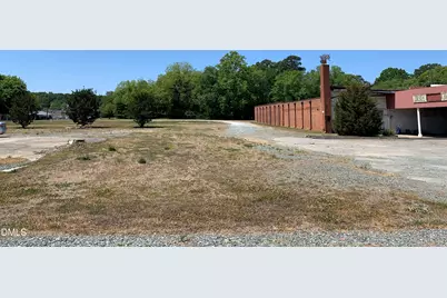 208 W 2nd Street, Siler City, NC 27344 - Photo 7