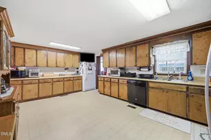 25 Eugene Jernigan Rd, Dunn, NC 28334 - Photo 11