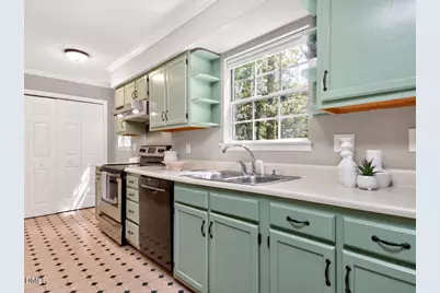 4212 Bluffs Lane, Durham, NC 27712 - Photo 9