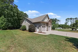 143 Fawnbrook Dr, Four Oaks, NC 27524 - Photo 3