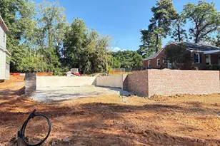 912 Marilyn Dr, Raleigh, NC 27607 - Photo 1