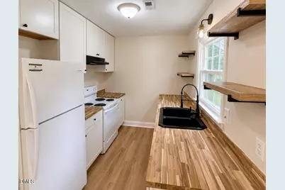 113 Brightwood Circle, Dunn, NC 28334 - Photo 7