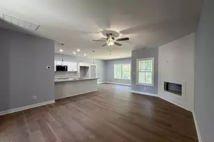 72 Hagood St, Smithfield, NC 27577 - Photo 3