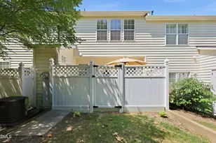 1109 Hamlet Park Dr, Morrisville, NC 27560 - Photo 37