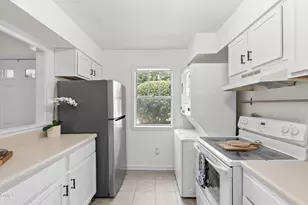 213 Schultz St, Chapel Hill, NC 27514 - Photo 9