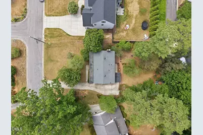 5101 Sandlewood Drive, Raleigh, NC 27609 - Photo 43