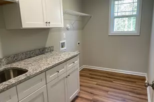 212 Mitchiner St, Selma, NC 27576 - Photo 3