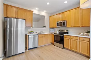 10962 Pendragon Pl, Raleigh, NC 27614 - Photo 7