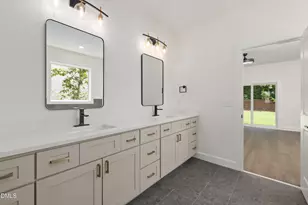 7608 Silver View Ln, Raleigh, NC 27613 - Photo 33