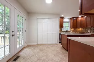 2408 White Oak Cir, Clayton, NC 27520 - Photo 7