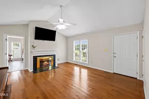 46 Richmond Dr, Clayton, NC 27527 - Photo 5