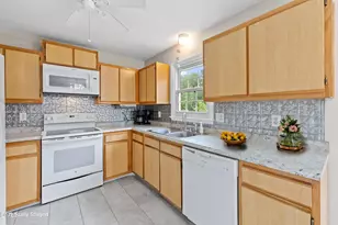 46 Richmond Dr, Clayton, NC 27527 - Photo 5