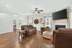 8108 Fieldcrest Ln, Fuquay Varina, NC 27526 - Photo 11
