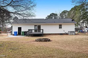 1120 W Pope St, Benson, NC 27504 - Photo 21