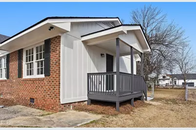 1120 W Pope Street, Benson, NC 27504 - Photo 19