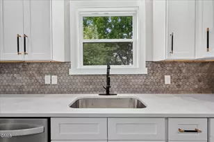 408 S Brevard St, Selma, NC 27576 - Photo 9