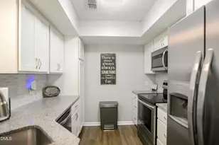 101-2D Marbury Ct, Cary, NC 27513 - Photo 11