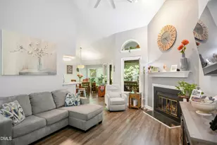 101-2D Marbury Ct, Cary, NC 27513 - Photo 5