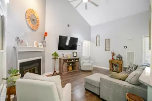 101-2D Marbury Ct, Cary, NC 27513 - Photo 7