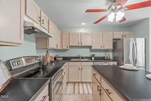 100 Peakhill Rd, Holly Springs, NC 27540 - Photo 9
