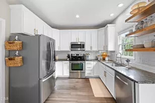 7044 Bellard Ct, Raleigh, NC 27617 - Photo 11
