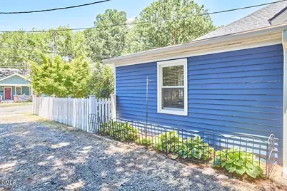 2203 Chapel Hill Road, Durham, NC 27707 - Photo 9
