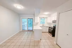 1041 Nottingham Ct, Cary, NC 27511 - Photo 5