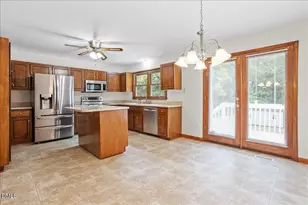 9424 N Manor Dr, Zebulon, NC 27597 - Photo 7