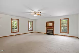 9424 N Manor Dr, Zebulon, NC 27597 - Photo 5