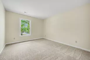 6802 Fairpoint Ct, Raleigh, NC 27613 - Photo 11