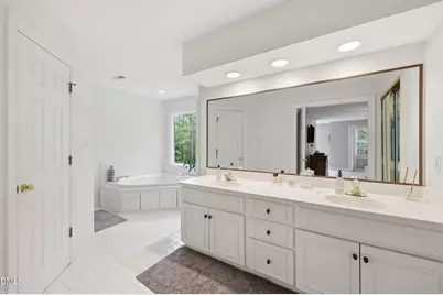 424 Grosvenor Drive, Raleigh, NC 27615 - Photo 17
