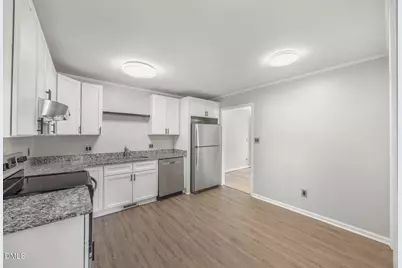 427 W Park Street, Cary, NC 27511 - Photo 11