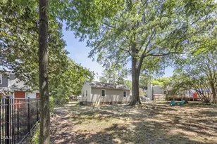 427 W Park St, Cary, NC 27511 - Photo 25