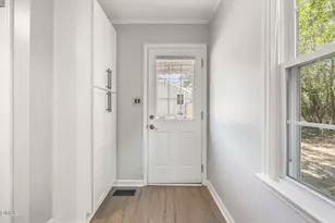 427 W Park St, Cary, NC 27511 - Photo 15