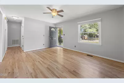 427 W Park Street, Cary, NC 27511 - Photo 9