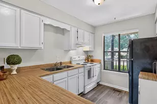 4225 The Oaks Dr, Raleigh, NC 27606 - Photo 3