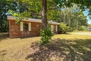 521 Locust Rd, Hillsborough, NC 27278 - Photo 3