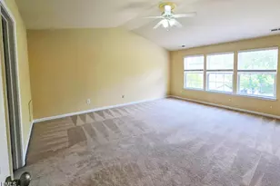 105 Chandler Springs Dr, Holly Springs, NC 27540 - Photo 9