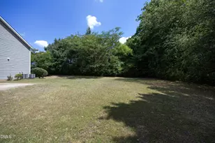 154 Stobhill Ln, Holly Springs, NC 27540 - Photo 5