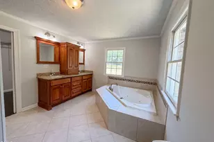 5416 Shipman Rd, Hope Mills, NC 28348 - Photo 5