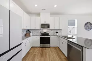 2732 Princess Tree Dr, Raleigh, NC 27616 - Photo 15