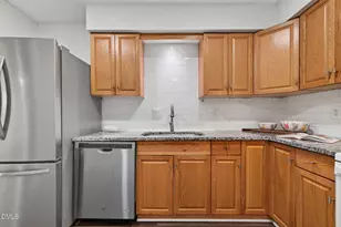 546 Pine Ridge Pl, Raleigh, NC 27609 - Photo 7