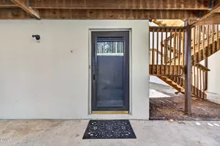 546 Pine Ridge Pl, Raleigh, NC 27609 - Photo 3