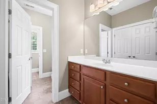 204 Grantwood Dr, Holly Springs, NC 27540 - Photo 23