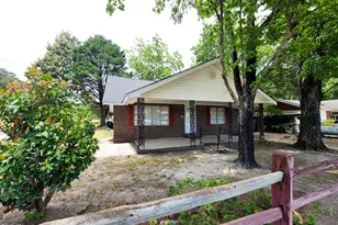1622 S Brightleaf Blvd, Smithfield, NC 27577 - Photo 1