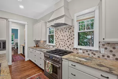 305 E Winmore Avenue, Chapel Hill, NC 27516 - Photo 11