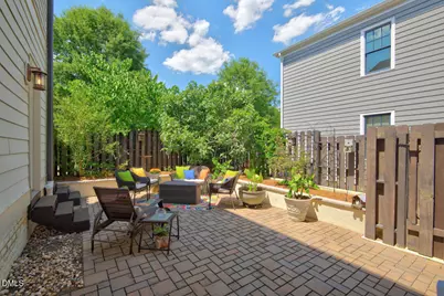 305 E Winmore Avenue, Chapel Hill, NC 27516 - Photo 29