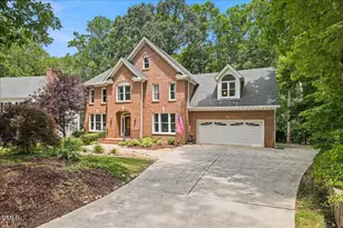 105 Morninghills Ct, Cary, NC 27518 - Photo 3