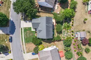 509 Blue Lake Dr, Mebane, NC 27302 - Photo 45