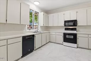 1311-E4 NW Forest Hills Road NW, Wilson, NC 27896 - Photo 25